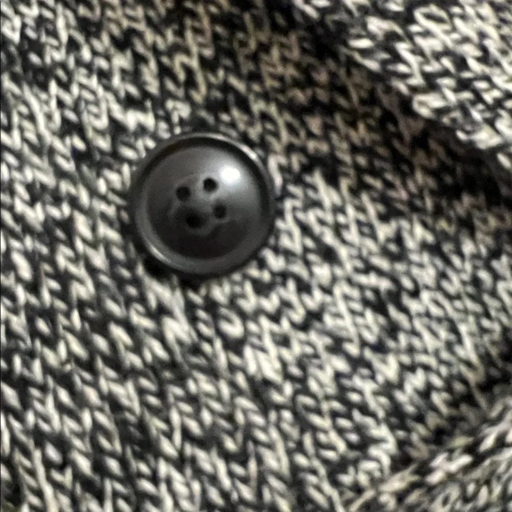 Old Navy Size M Black and White Tweed Long Sleeve Knit Shawl Collar Sweater